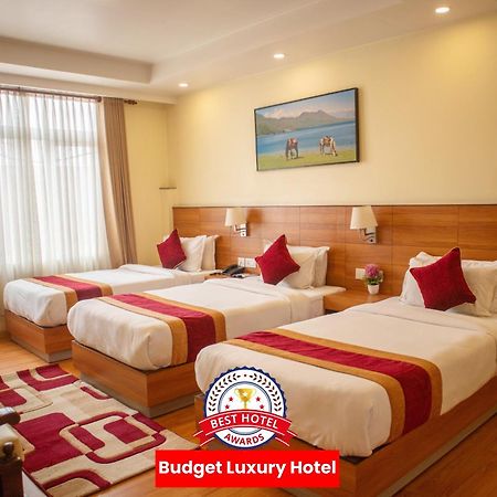 Magnificent Hotel Катманду Экстерьер фото