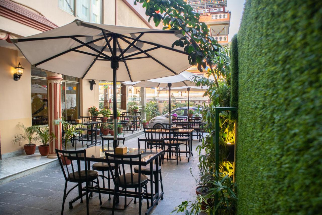 Magnificent Hotel Катманду Экстерьер фото